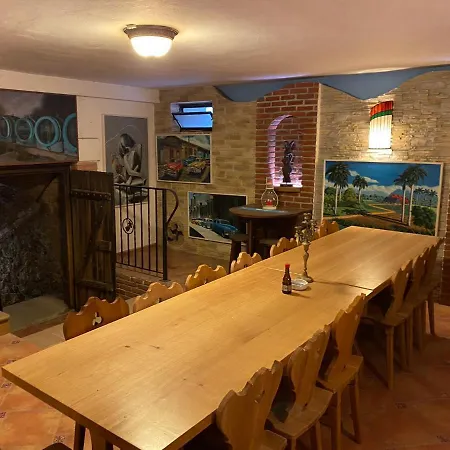 Vinny Sklipek U Novaku * Vrbovec
