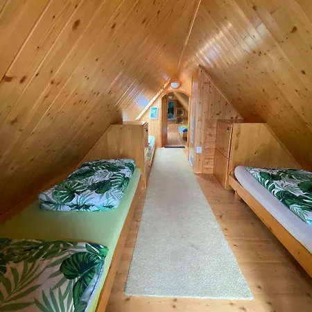 Vinny Sklipek U Novaku 招待所 Vrbovec